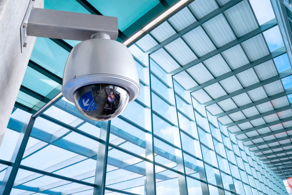 Installation caméra de surveillance intérieur - Entreprise de  vidéosurveillance
